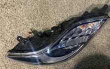 Load image into Gallery viewer, Frontscheinwerfer Hyundai Ix20 92101-1K Links Scheinwerfer Headlight SCH2243817971ci