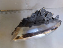 Laden Sie das Bild in den Galerie-Viewer, Frontscheinwerfer VW Amarok 2H1941015T Links Scheinwerfer Headlight SCH2245575027ts