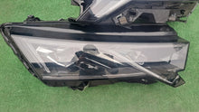 Laden Sie das Bild in den Galerie-Viewer, Frontscheinwerfer Skoda Octavia I 5E4941036 Ein Satz Scheinwerfer Headlight SCH2250597370wz