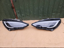 Laden Sie das Bild in den Galerie-Viewer, Frontscheinwerfer Tesla Model S 156371300D Ein Satz Scheinwerfer Headlight SCH2256086402md