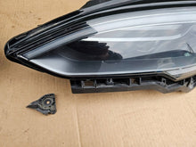 Laden Sie das Bild in den Galerie-Viewer, Frontscheinwerfer Tesla Model S 156371300D Ein Satz Scheinwerfer Headlight SCH2256086402md
