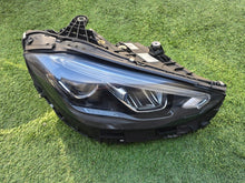 Laden Sie das Bild in den Galerie-Viewer, Frontscheinwerfer Mercedes-Benz W206 A2069067203 LED Rechts Headlight SCH2256956311gl