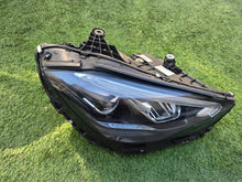 Laden Sie das Bild in den Galerie-Viewer, Frontscheinwerfer Mercedes-Benz W206 A2069067203 LED Rechts Headlight SCH2256956311gl