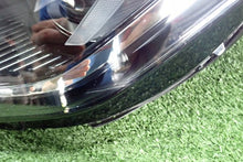 Laden Sie das Bild in den Galerie-Viewer, Frontscheinwerfer VW Passat 3J1941035 Links Scheinwerfer Headlight SCH2259337289vg