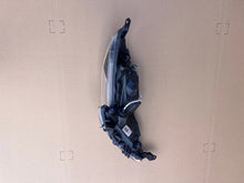 Laden Sie das Bild in den Galerie-Viewer, Frontscheinwerfer Nissan Juke F15 26125BV80A Links Scheinwerfer Headlight SCH2262608252nj