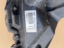 Laden Sie das Bild in den Galerie-Viewer, Frontscheinwerfer Nissan Juke F15 26125BV80A Links Scheinwerfer Headlight SCH2262608252nj