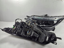 Laden Sie das Bild in den Galerie-Viewer, Frontscheinwerfer Nissan Qashqai I J11 VWX7648 Ein Satz Scheinwerfer Headlight SCH2264071668bu