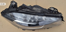 Load image into Gallery viewer, Frontscheinwerfer Mercedes-Benz W176 A1768201261 Rechts Scheinwerfer Headlight SCH2267883365ot