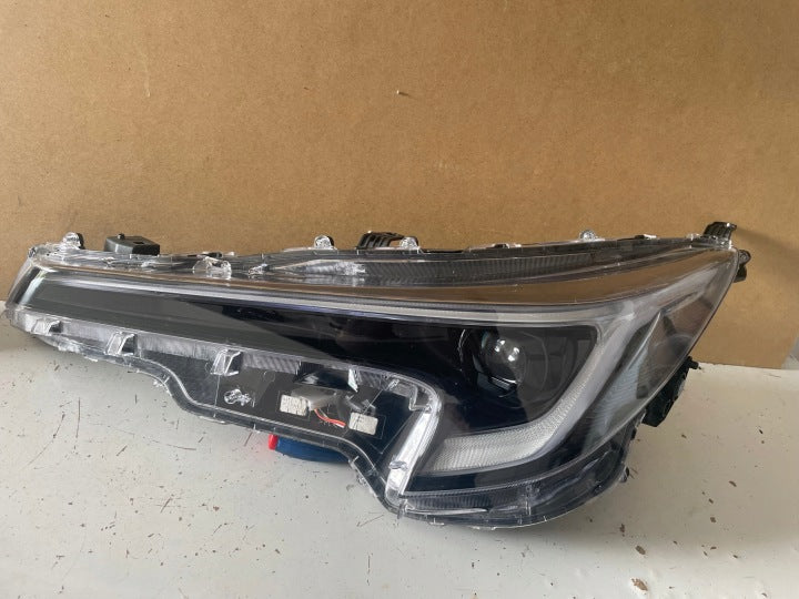 Frontscheinwerfer Toyota Corolla 81150-02X10 Links Scheinwerfer Headlight SCH2271794353db