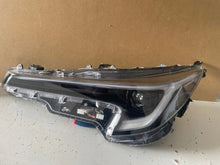 Laden Sie das Bild in den Galerie-Viewer, Frontscheinwerfer Toyota Corolla 81150-02X10 Links Scheinwerfer Headlight SCH2271794353db
