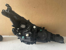 Laden Sie das Bild in den Galerie-Viewer, Frontscheinwerfer Toyota Corolla 81150-02X10 Links Scheinwerfer Headlight SCH2271794353db