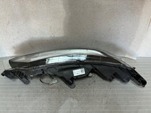 Laden Sie das Bild in den Galerie-Viewer, Frontscheinwerfer Nissan Juke P13AFJK16R 002791 LED Rechts Headlight SCH2274817996cn