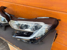 Load image into Gallery viewer, Frontscheinwerfer Renault Captur II 260104525R 260600666R Ein Satz Headlight SCH2276913049qd