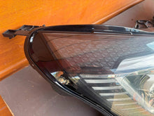 Load image into Gallery viewer, Frontscheinwerfer Renault Captur II 260104525R 260600666R Ein Satz Headlight SCH2276913049qd