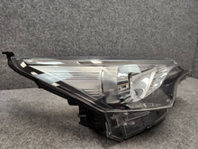 Laden Sie das Bild in den Galerie-Viewer, Frontscheinwerfer Toyota Avensis 0536SCZ Rechts Scheinwerfer Headlight SCH2277810077qz