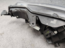 Laden Sie das Bild in den Galerie-Viewer, Frontscheinwerfer Toyota Avensis 0536SCZ Rechts Scheinwerfer Headlight SCH2277810077qz