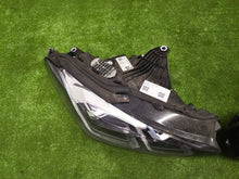 Laden Sie das Bild in den Galerie-Viewer, Frontscheinwerfer BMW 2 U06 5A42248 Ein Stück (Rechts oder Links) Headlight SCH2286842383qk