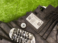 Laden Sie das Bild in den Galerie-Viewer, Frontscheinwerfer BMW 2 U06 5A42248 Ein Stück (Rechts oder Links) Headlight SCH2286842383qk