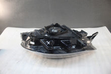 Laden Sie das Bild in den Galerie-Viewer, Frontscheinwerfer VW Id.3 10B941035G Links Scheinwerfer Headlight SCH2291600169tm