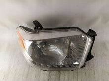 Laden Sie das Bild in den Galerie-Viewer, Frontscheinwerfer Toyota Tundra 811100C130 Rechts Scheinwerfer Headlight SCH2293340613vg