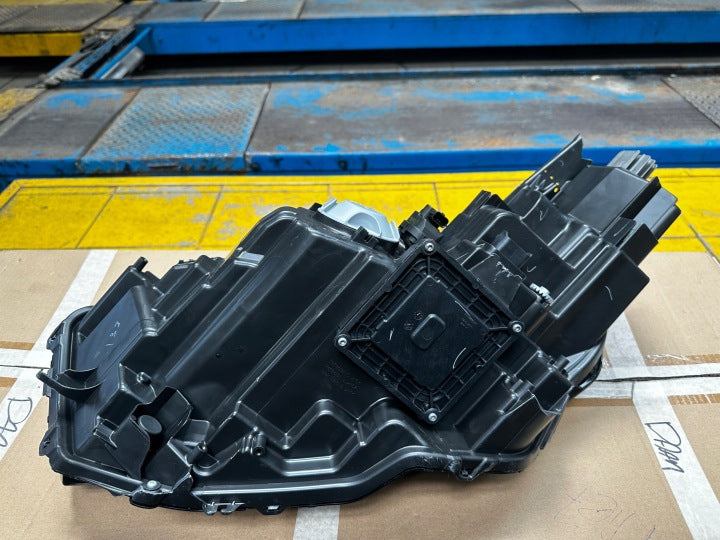 Frontscheinwerfer Nissan Townstar 260107139R Rechts Scheinwerfer Headlight SCH2299642814er