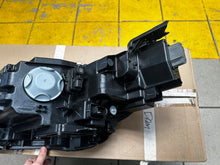 Load image into Gallery viewer, Frontscheinwerfer Nissan Townstar 260107139R Rechts Scheinwerfer Headlight SCH2299642814er