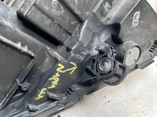 Laden Sie das Bild in den Galerie-Viewer, Frontscheinwerfer VW Passat B7 3AB941751 Xenon Links Scheinwerfer Headlight SCH2300184313zv