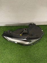 Laden Sie das Bild in den Galerie-Viewer, Frontscheinwerfer Audi A3 8V0941043P Links Scheinwerfer Headlight SCH2301424576ox