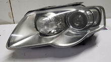 Laden Sie das Bild in den Galerie-Viewer, Frontscheinwerfer VW Passat 3C0941751 Ein Stück (Rechts oder Links) Headlight SCH2307028074fz