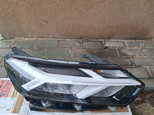 Laden Sie das Bild in den Galerie-Viewer, Frontscheinwerfer Dacia Sandero III Jogger 260107978R LED Rechts Headlight SCH2310135255kz