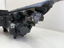 Laden Sie das Bild in den Galerie-Viewer, Frontscheinwerfer Hyundai Elantra VII 9210235904 Rechts Scheinwerfer Headlight SCH2311958719jq