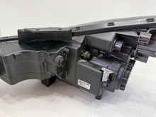 Laden Sie das Bild in den Galerie-Viewer, Frontscheinwerfer Hyundai Elantra VII 9210235904 Rechts Scheinwerfer Headlight SCH2311958719jq