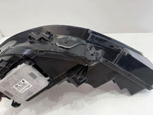 Laden Sie das Bild in den Galerie-Viewer, Frontscheinwerfer Hyundai Elantra VII 9210235904 Rechts Scheinwerfer Headlight SCH2311958719jq