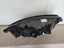 Laden Sie das Bild in den Galerie-Viewer, Frontscheinwerfer Renault 260606796R Links Scheinwerfer Headlight SCH2314303906qy