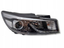 Laden Sie das Bild in den Galerie-Viewer, Frontscheinwerfer Kia Carnival I 92102A9060 Rechts Scheinwerfer Headlight SCH2315492117bz