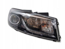 Laden Sie das Bild in den Galerie-Viewer, Frontscheinwerfer Kia Carnival I 92102A9060 Rechts Scheinwerfer Headlight SCH2315492117bz