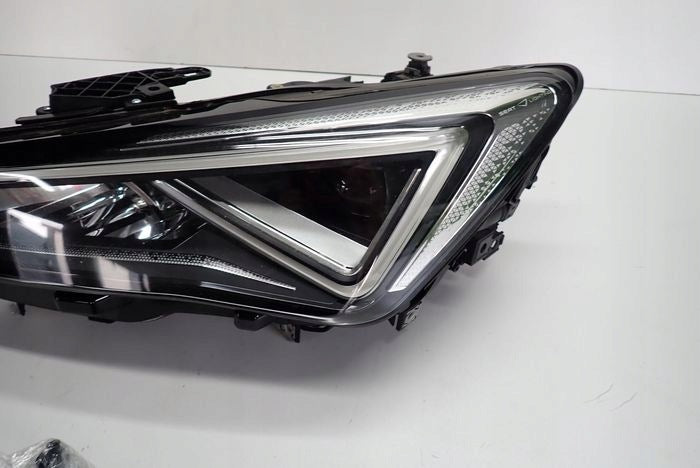 Frontscheinwerfer Seat Leon 5FJ941007C Links Scheinwerfer Headlight SCH2320549553mb