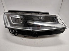 Load image into Gallery viewer, Frontscheinwerfer VW Transporter 7T1941082G Rechts Scheinwerfer Headlight SCH2321478608dh