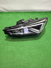 Laden Sie das Bild in den Galerie-Viewer, Frontscheinwerfer Seat Leon 5FB941007J Links Scheinwerfer Headlight SCH2328407843ma