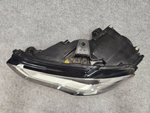 Load image into Gallery viewer, Frontscheinwerfer Audi A3 8V0941031 Links Scheinwerfer Headlight SCH2329330936no