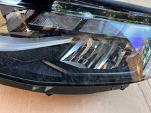 Laden Sie das Bild in den Galerie-Viewer, Frontscheinwerfer VW Multivan T7 7T1941035 LED Links Scheinwerfer Headlight SCH2334556546re