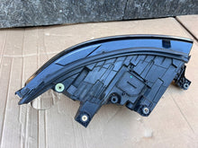 Laden Sie das Bild in den Galerie-Viewer, Frontscheinwerfer VW Multivan T7 7T1941035 LED Links Scheinwerfer Headlight SCH2334556546re