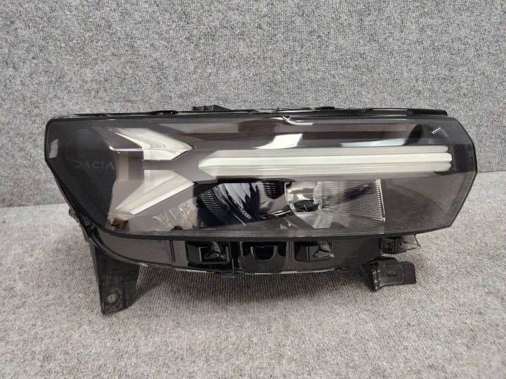 Frontscheinwerfer Dacia Duster 260107725R LED Rechts Scheinwerfer Headlight SCH2342240810sh