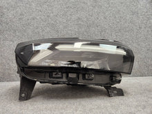 Laden Sie das Bild in den Galerie-Viewer, Frontscheinwerfer Dacia Duster 260107725R LED Rechts Scheinwerfer Headlight SCH2342240810sh