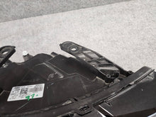 Laden Sie das Bild in den Galerie-Viewer, Frontscheinwerfer Dacia Duster 260107725R LED Rechts Scheinwerfer Headlight SCH2342240810sh