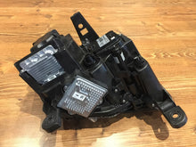 Laden Sie das Bild in den Galerie-Viewer, Frontscheinwerfer Jeep Grand Cherokee Wk2 68144709AE Xenon Links Headlight SCH2343409934uk