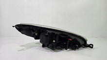 Laden Sie das Bild in den Galerie-Viewer, Frontscheinwerfer Peugeot 407 Coupe 12874192398 Links Scheinwerfer Headlight SCH2350773113sk