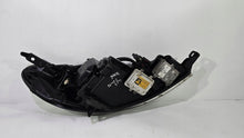 Laden Sie das Bild in den Galerie-Viewer, Frontscheinwerfer Peugeot 407 Coupe 12874192398 Links Scheinwerfer Headlight SCH2350773113sk