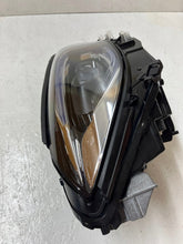 Laden Sie das Bild in den Galerie-Viewer, Frontscheinwerfer Mercedes-Benz Gla H247 A2479064205 Rechts Headlight SCH2351939057fm