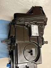 Laden Sie das Bild in den Galerie-Viewer, Frontscheinwerfer Mercedes-Benz Gla H247 A2479064205 Rechts Headlight SCH2351939057fm
